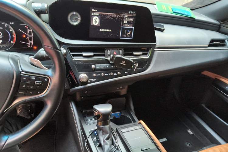 Used Lexus ES 2022 200 Excellence Edition Audio And AC Panel