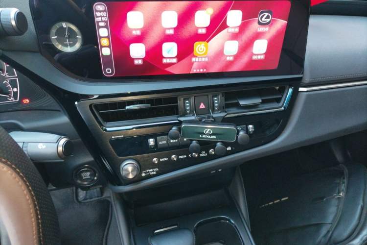 Used Lexus ES 2022 200 Excellence Edition Audio And AC Panel