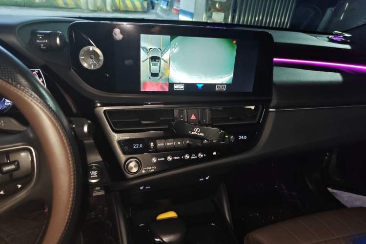 Used Lexus ES 2022 200 Excellence Edition Audio And AC Panel
