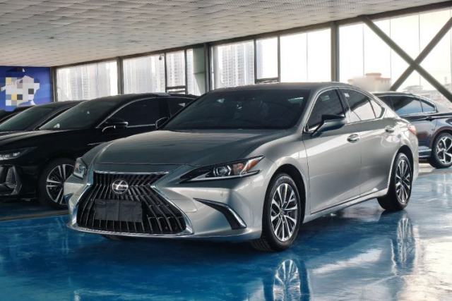 Used Lexus ES 2022 200 Excellence Edition