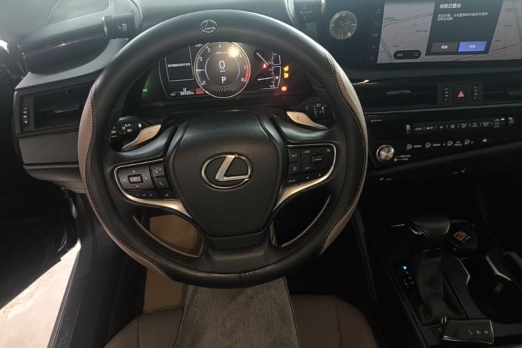 Used Lexus ES 2022 260 Excellence Edition Center Console