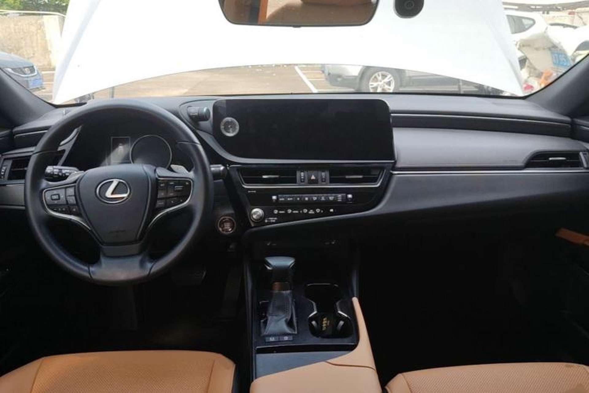 Used Lexus ES 2022 200 Excellence Edition Center Console