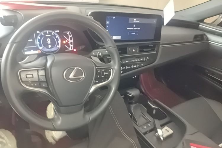 Used Lexus ES 2022 200 Excellence Edition Center Console