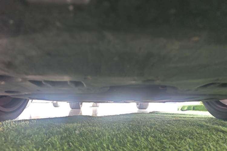 Used Lexus ES 2022 300h Deluxe Edition Chassis Front