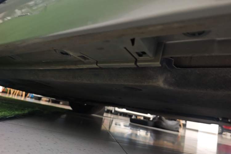 Used Lexus ES 2022 300h Deluxe Edition Chassis Front Left