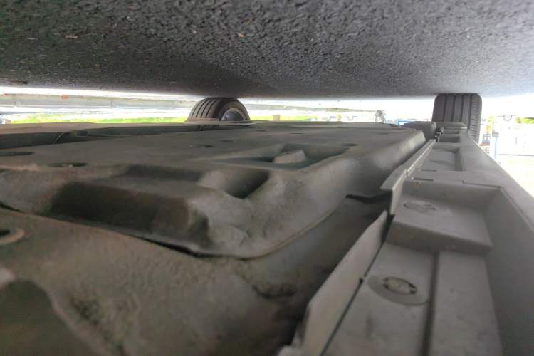 Used Lexus ES 2022 300h Deluxe Edition Chassis Front Right