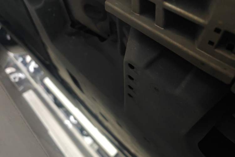 Used Lexus ES 2022 200 Excellence Edition Chassis Rear Left