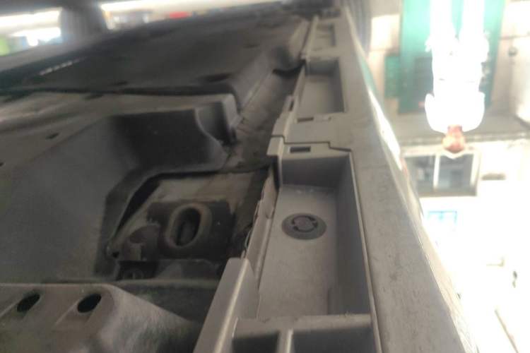 Used Lexus ES 2022 300h Deluxe Edition Chassis Rear Left