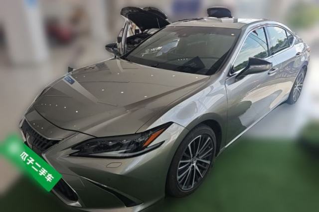 Used Lexus ES 2022 300h Deluxe Edition