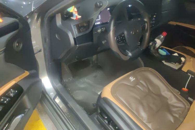 Used Lexus ES 2022 300h Excellence Edition Driver Seat