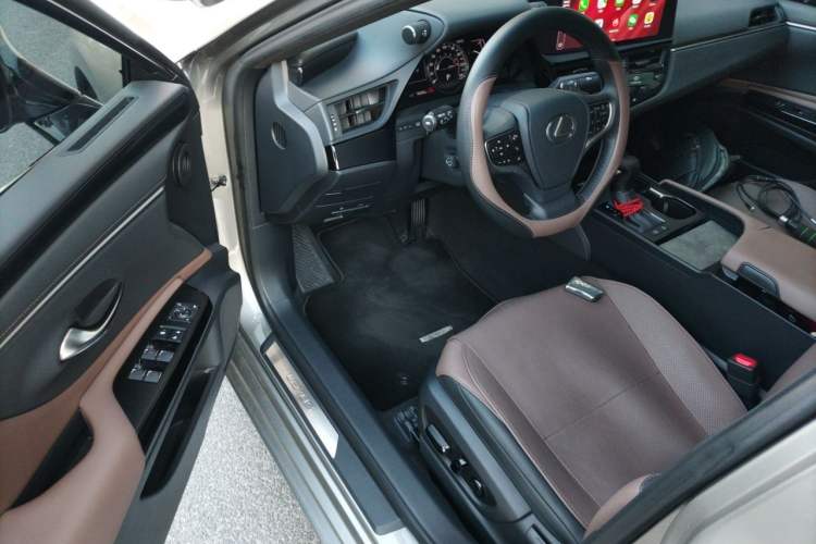 Used Lexus ES 2022 200 Excellence Edition Driver Seat