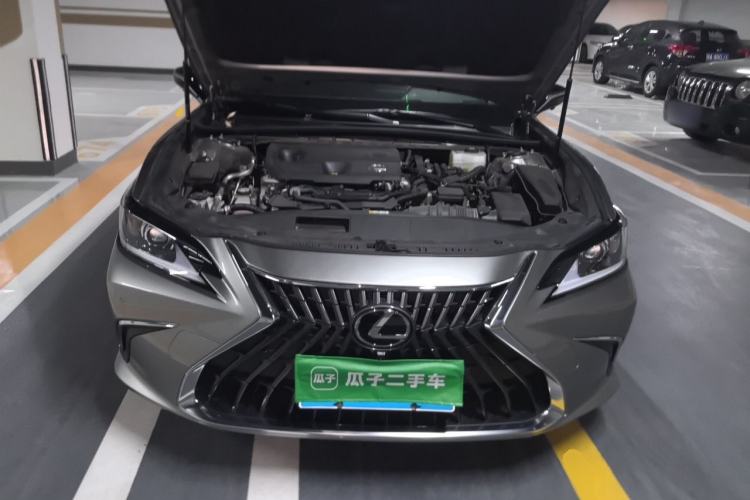 Used Lexus ES 2022 300h Excellence Edition Engine Bay