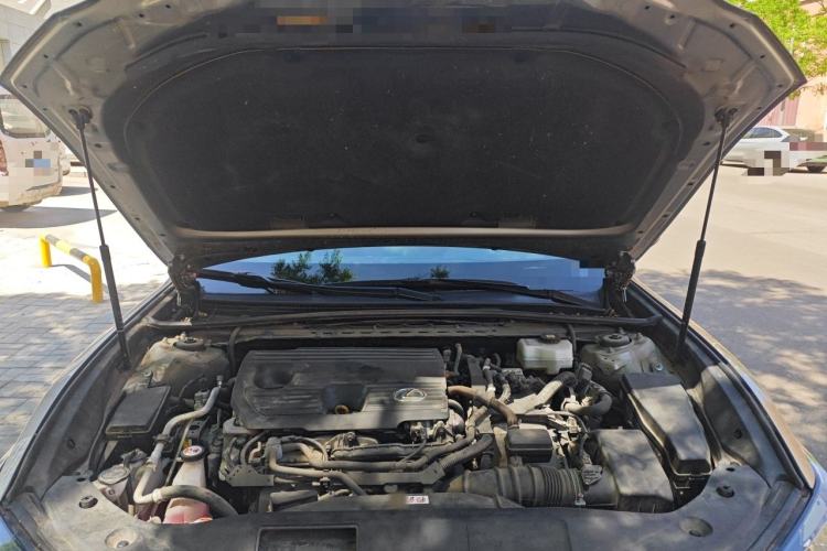 Used Lexus ES 2022 300h Excellence Edition Engine Bay