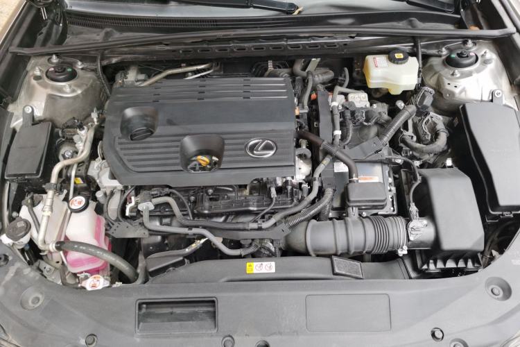 Used Lexus ES 2022 300h Excellence Edition Engine Bay