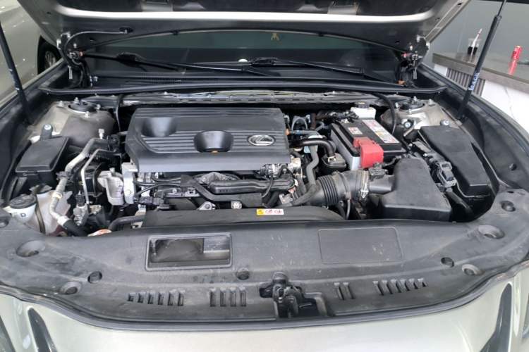 Used Lexus ES 2022 200 Luxury Edition Engine Bay