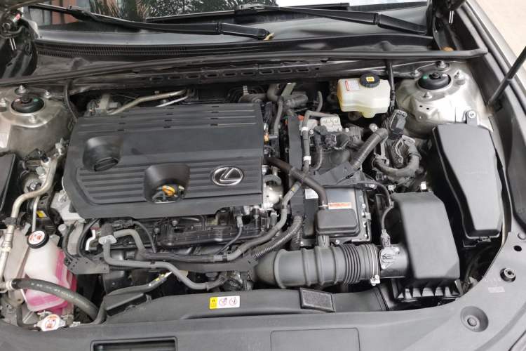 Used Lexus ES 2022 300h Excellence Edition Engine Bay Left