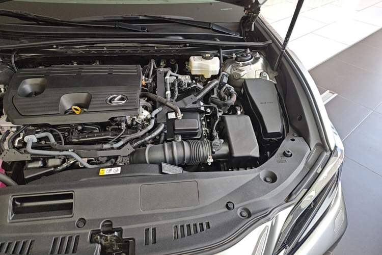Used Lexus ES 2022 300h Silver Glow Limited Edition Engine Bay Left