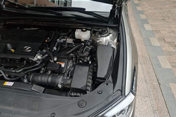 Used Lexus ES 2022 300h Excellence Edition Engine Bay Left