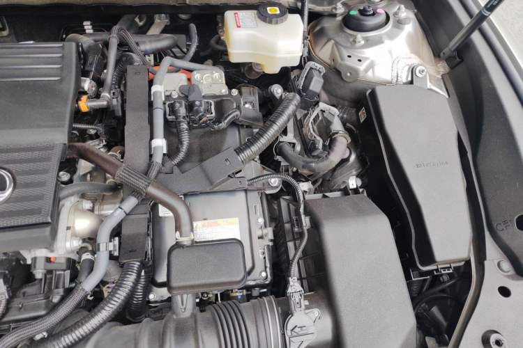 Used Lexus ES 2022 300h Excellence Edition Engine Bay Left