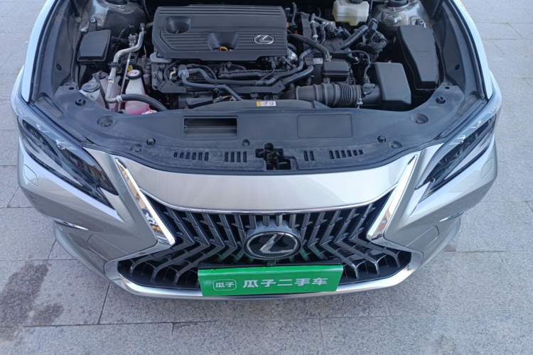 Used Lexus ES 2022 300h Deluxe Edition Engine Bay