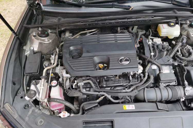 Used Lexus ES 2022 300h Excellence Edition Engine Bay Right