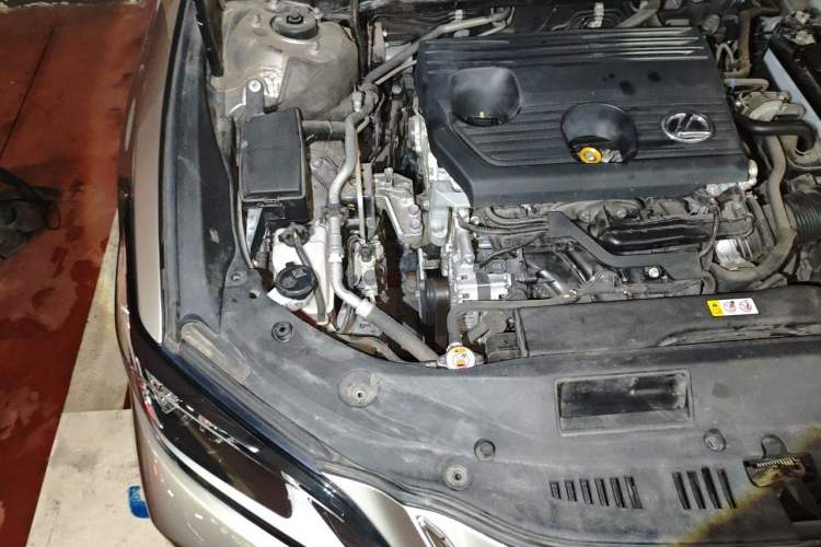 Used Lexus ES 2022 200 Excellence Edition Engine Bay Right