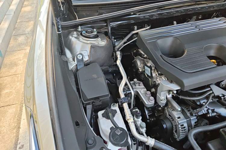Used Lexus ES 2022 200 Excellence Edition Engine Bay Right