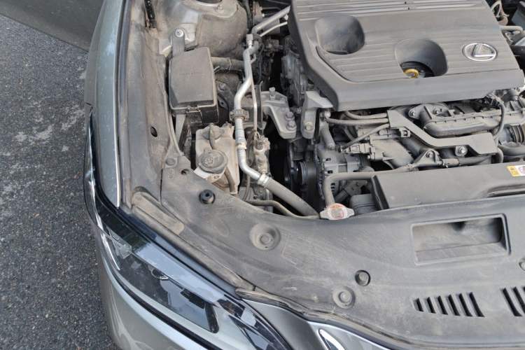 Used Lexus ES 2022 200 Excellence Edition Engine Bay Right