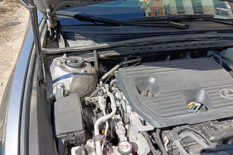 Used Lexus ES 2022 300h Excellence Edition Engine Bay Right