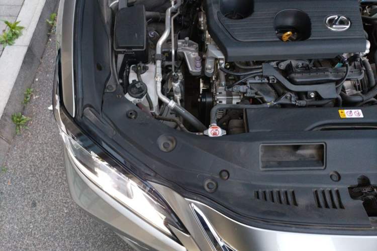 Used Lexus ES 2022 200 Excellence Edition Engine Bay Right