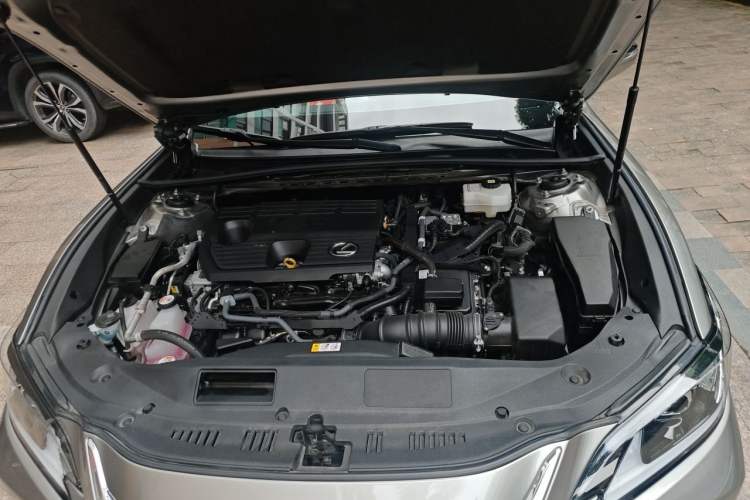 Used Lexus ES 2022 300h Excellence Edition Engine Bay
