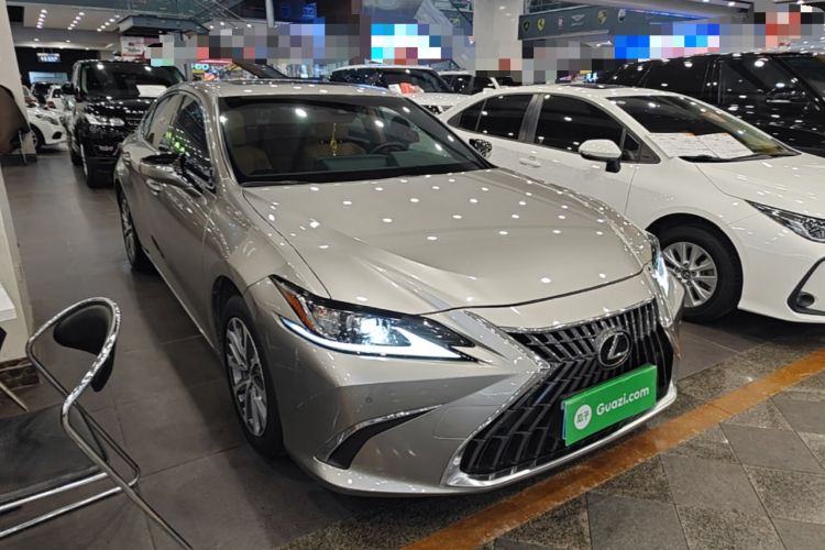 Used Lexus ES 2022 300h Excellence Edition Exterior 1