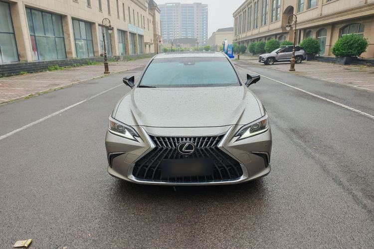 Used Lexus ES 2022 300h Excellence Edition Exterior 1
