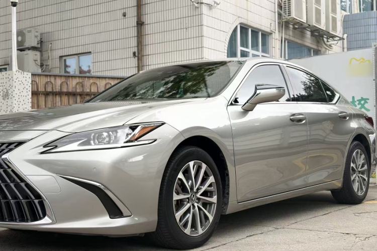 Used Lexus ES 2022 200 Excellence Edition Exterior 10