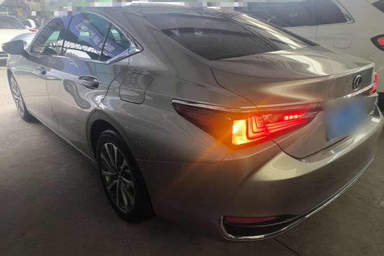 Used Lexus ES 2022 260 Excellence Edition Exterior 2