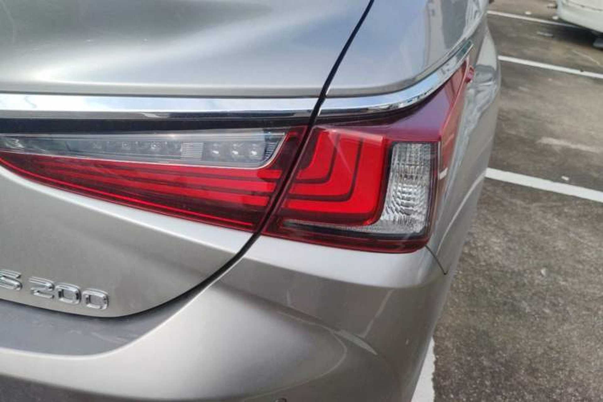 Used Lexus ES 2022 200 Excellence Edition Exterior 3