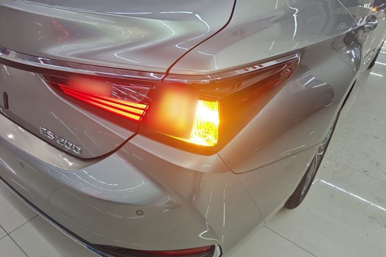 Used Lexus ES 2022 200 Excellence Edition Exterior 3