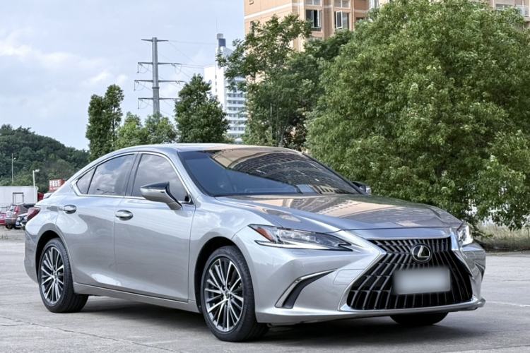Used Lexus ES 2022 300h Deluxe Edition Exterior 3