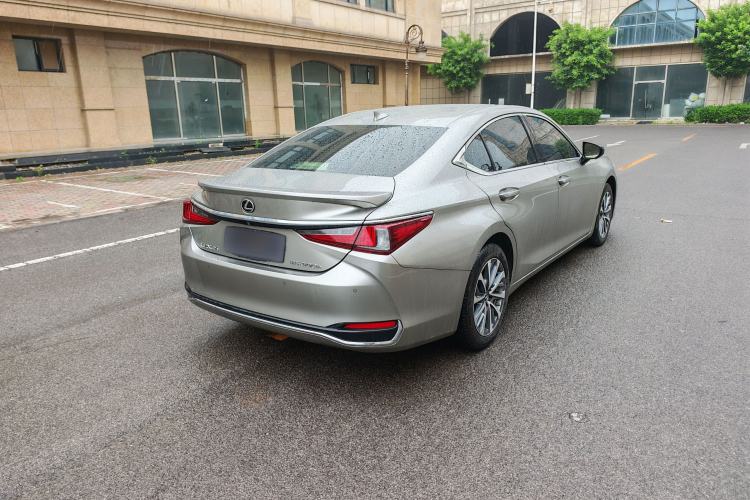 Used Lexus ES 2022 300h Excellence Edition Exterior 4