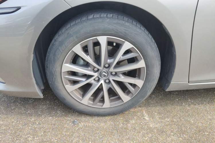 Used Lexus ES 2022 200 Excellence Edition Exterior 4