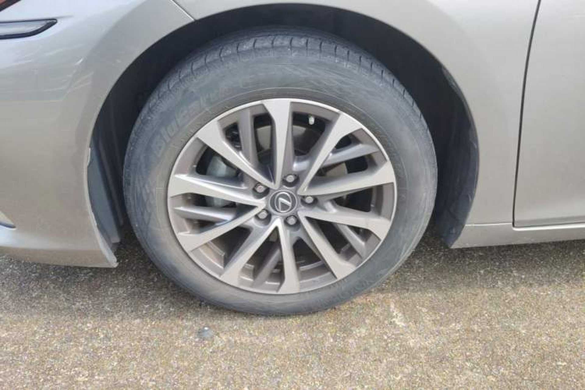 Used Lexus ES 2022 200 Excellence Edition Exterior 4