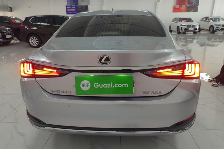 Used Lexus ES 2022 200 Excellence Edition Exterior 4