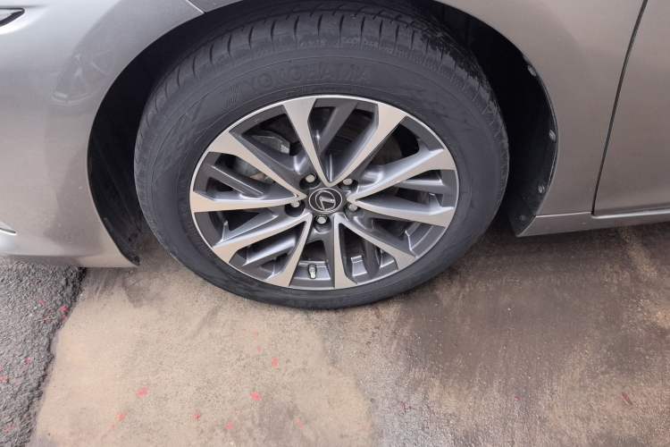 Used Lexus ES 2022 200 Luxury Edition Exterior 4