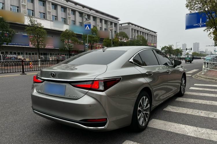 Used Lexus ES 2022 200 Excellence Edition Exterior 4