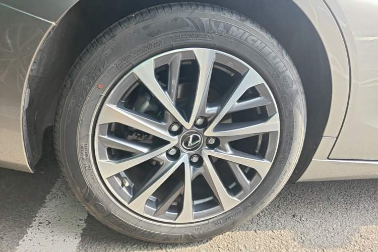 Used Lexus ES 2022 300h Excellence Edition Exterior 5