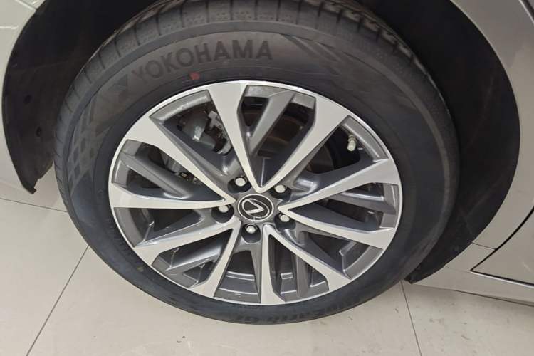 Used Lexus ES 2022 200 Excellence Edition Exterior 5