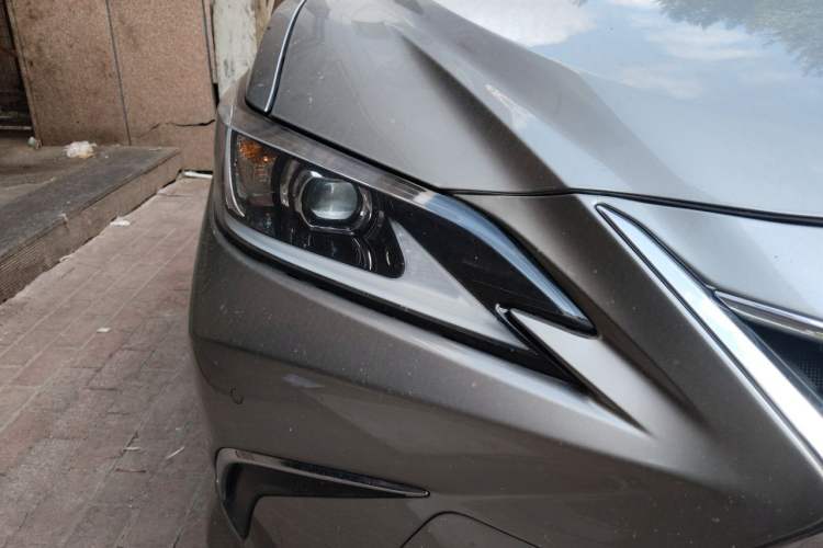 Used Lexus ES 2022 200 Excellence Edition Exterior 6