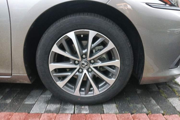 Used Lexus ES 2022 300h Excellence Edition Exterior 7