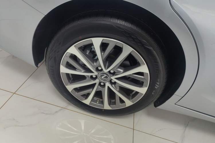 Used Lexus ES 2022 200 Excellence Edition Exterior 8