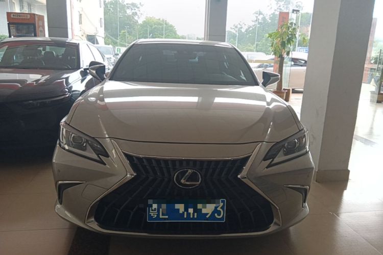 Used Lexus ES 2022 200 Luxury Edition Front